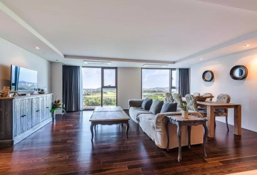 Fotos del hotel Brown Suites  And Resort:  12