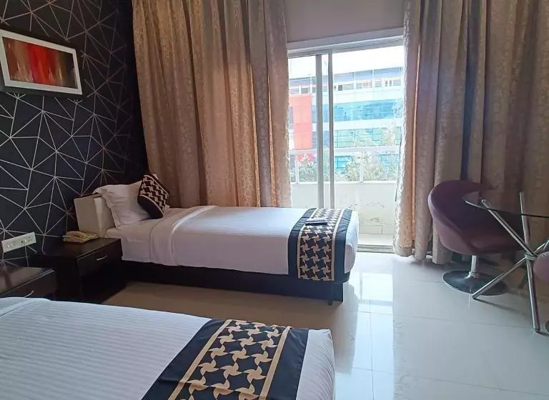 Fotos del hotel Chris  Whitefield:  13