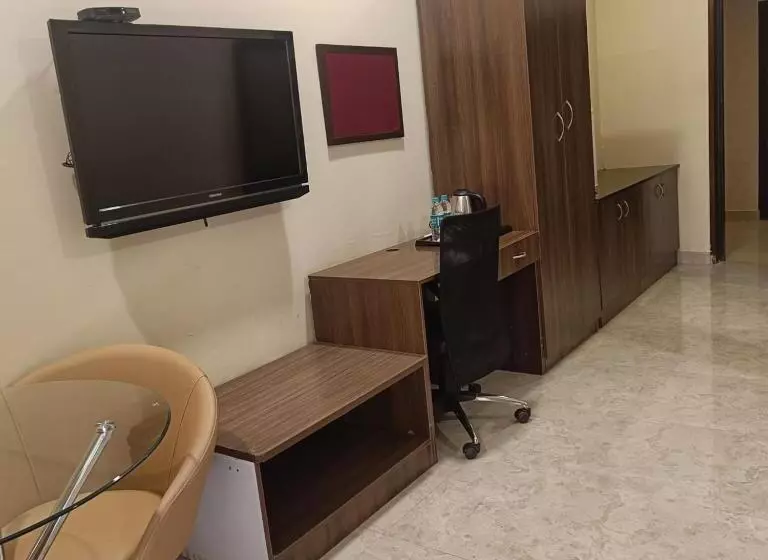 Fotos del hotel Chris  Whitefield:  15