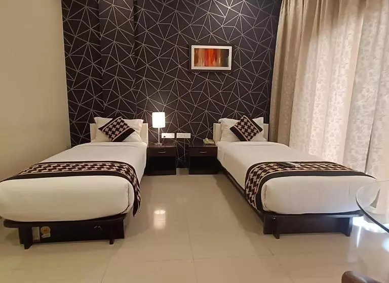 Fotos del hotel Chris  Whitefield:  6