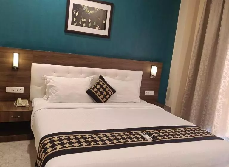 Fotos del hotel Chris  Whitefield:  12