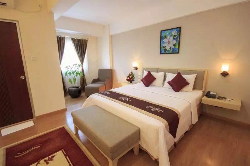 Fotos del hotel Gunawangsa Manyar:  13