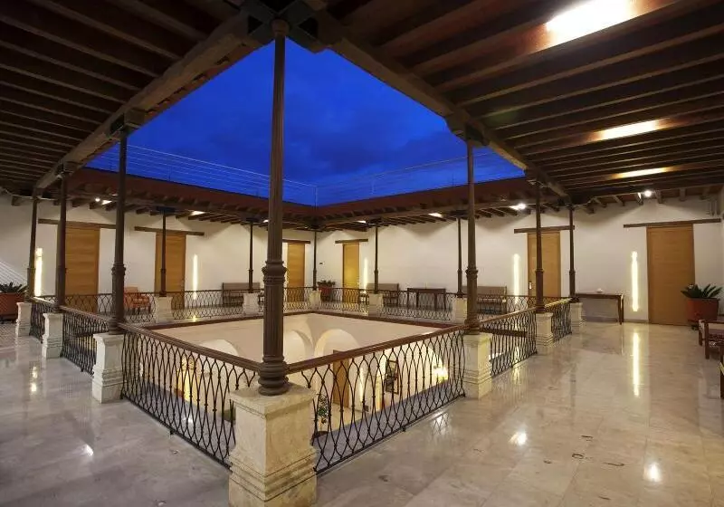 Fotos del hotel Parador De Alcalá:  17