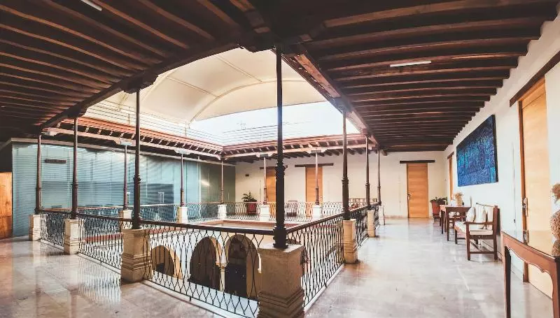 Fotos del hotel Parador De Alcalá:  4