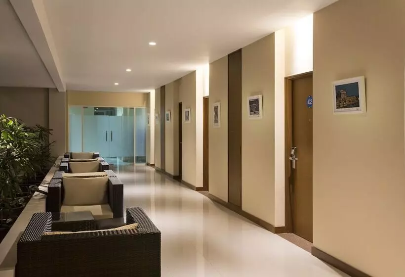 Fotos del hotel Grove  Yogyakarta:  2