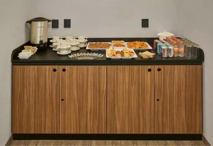 Fotos del hotel City Express Plus Periferico Sur Tlalpan:  10