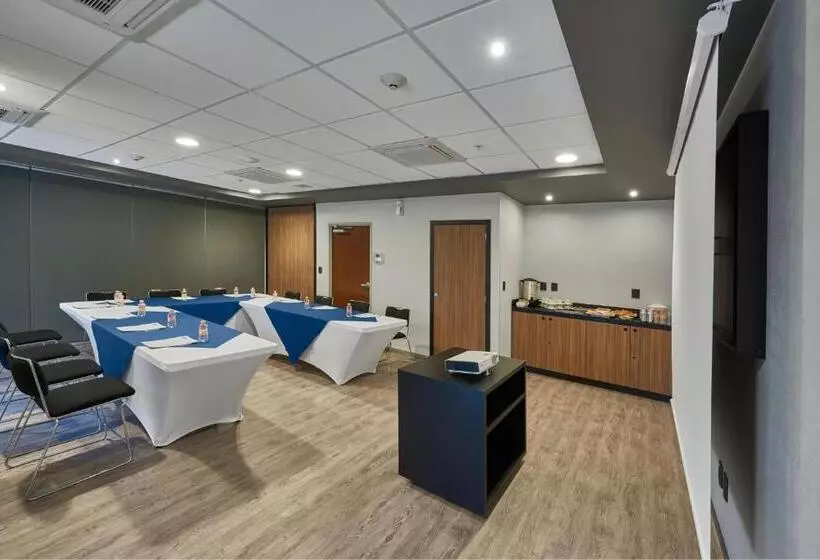 Fotos del hotel City Express Plus Periferico Sur Tlalpan:  22