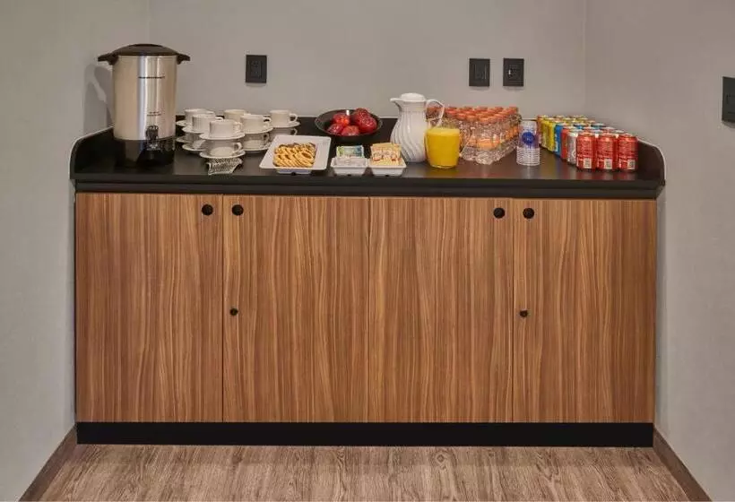 Fotos del hotel City Express Plus Periferico Sur Tlalpan:  17