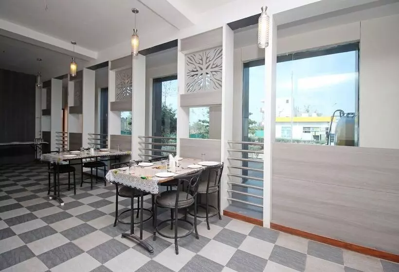 Fotos del hotel Js Regency:  10