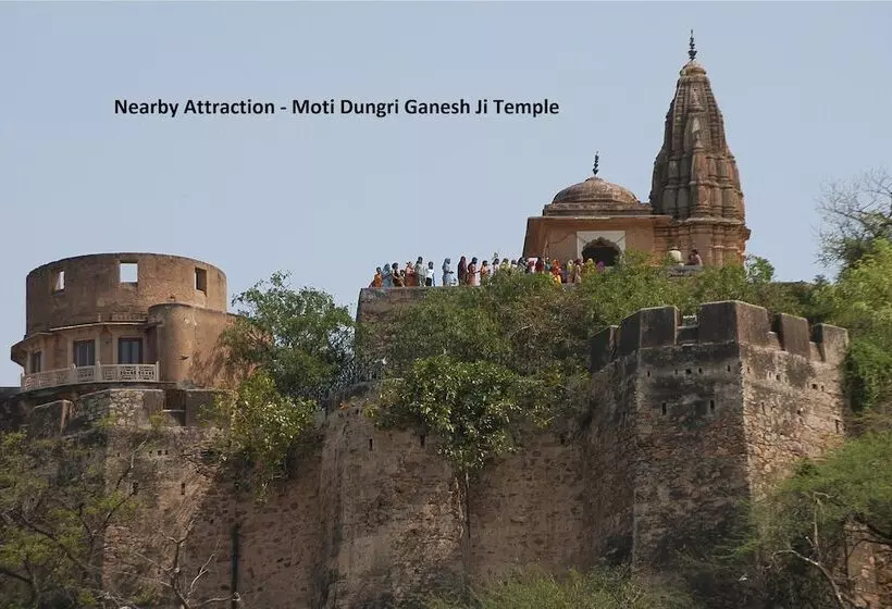 Fotos del hotel Oyo Rooms Raja Park Lbs College:  4