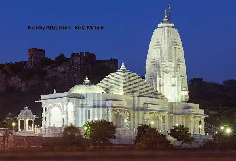 Fotos del hotel Oyo Rooms Raja Park Lbs College:  5