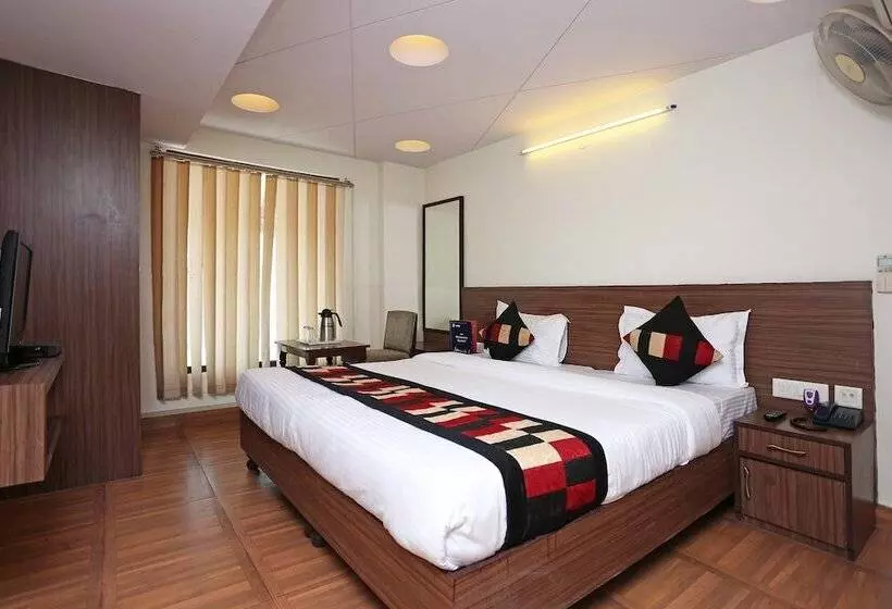 Fotos del hotel Oyo Rooms Raja Park Lbs College:  14