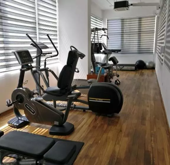 Fotos del hotel Ocean Edge Suites &  Colombo:  3