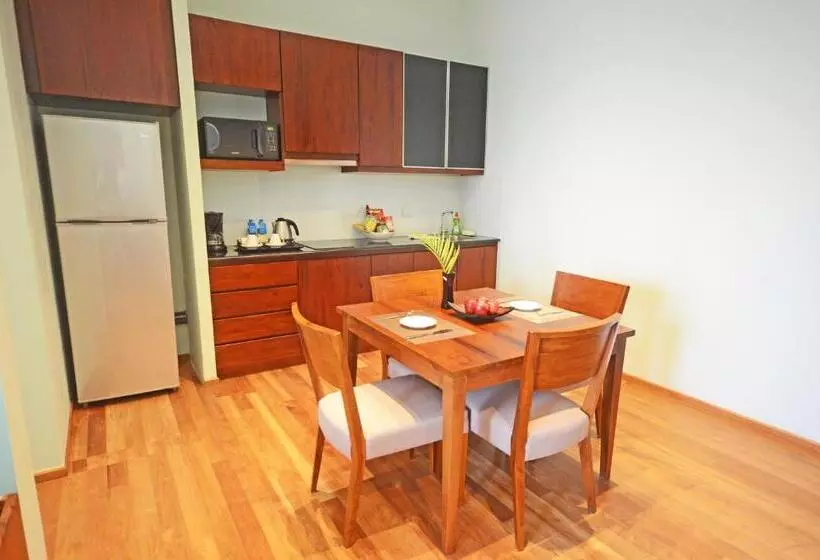 Fotos del hotel Ocean Edge Suites &  Colombo:  14