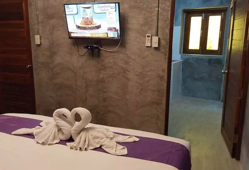 Mad Monkey Koh Phangan