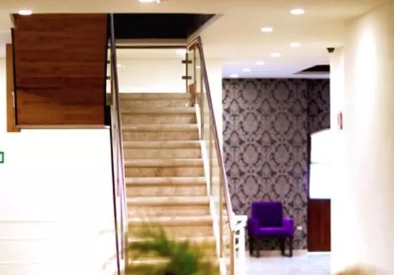 Fotos del hotel Leones:  12