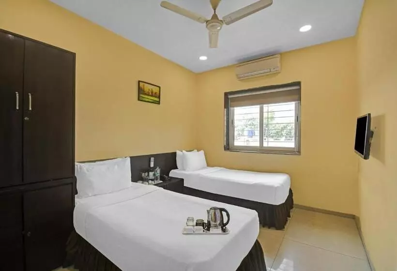 Fotos del hotel Treebo Platinum:  13