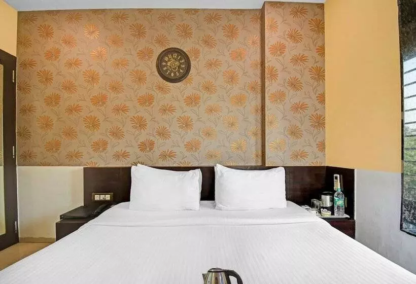 Fotos del hotel Treebo Platinum:  11