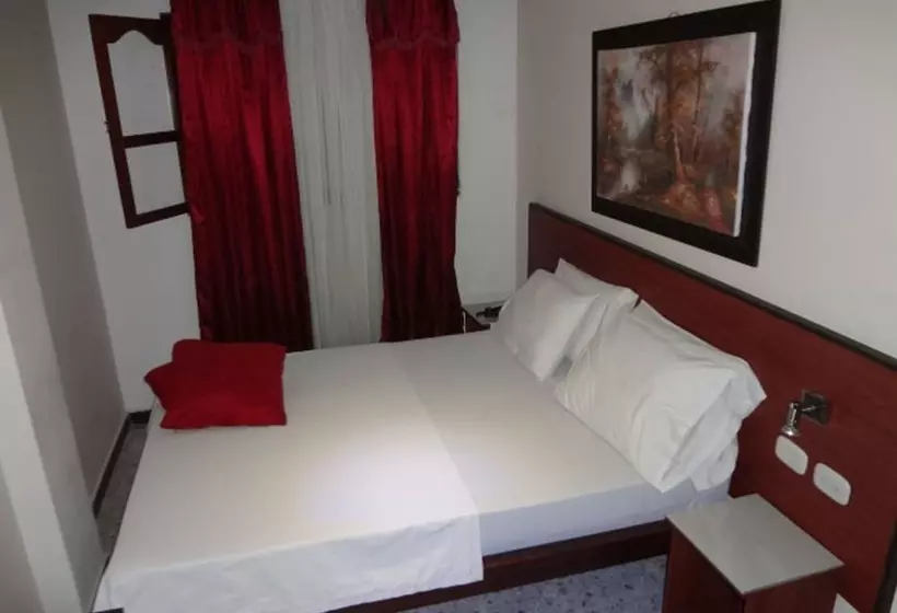 Fotos del hotel H21:  13