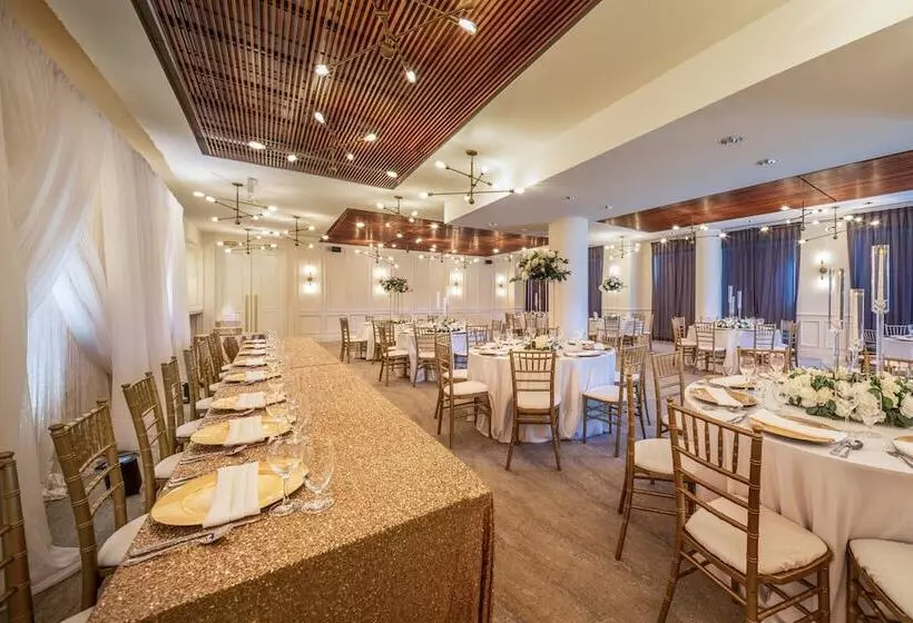 Fotos del hotel Courtyard By Marriott Calgary South:  17