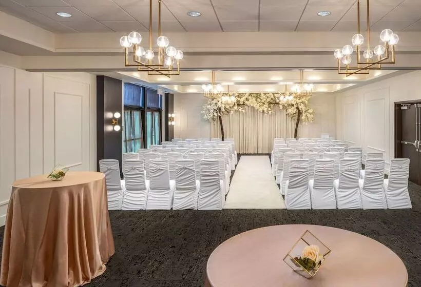 Fotos del hotel Courtyard By Marriott Calgary South:  14