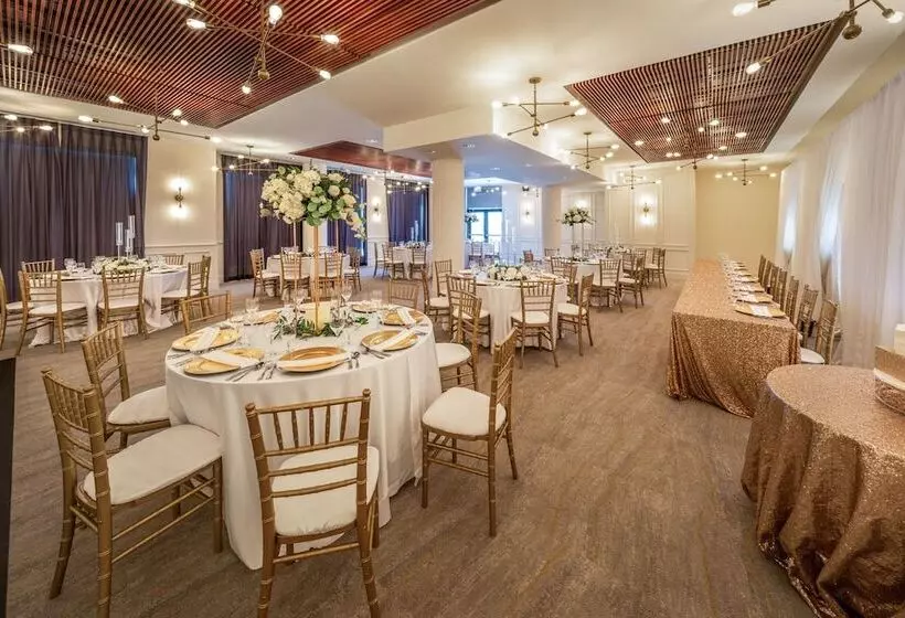 Fotos del hotel Courtyard By Marriott Calgary South:  3