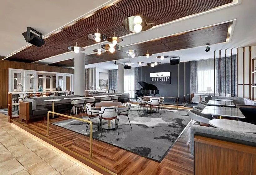 Fotos del hotel Courtyard By Marriott Calgary South:  2