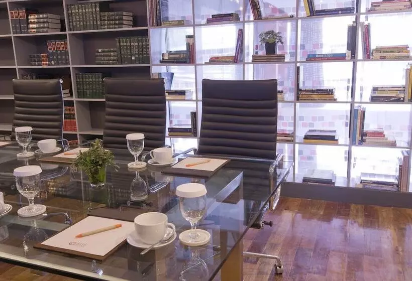 Fotos del hotel Hive  And Convention Place:  12