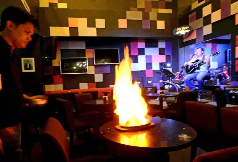 Fotos del hotel Hive  And Convention Place:  4