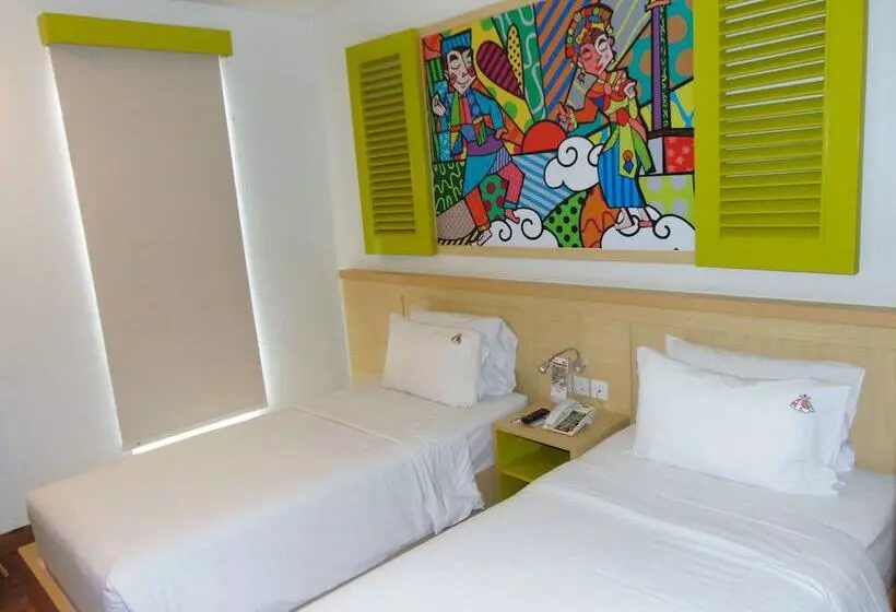 Fotos del hotel Maxonehotels.com At Kramat:  21