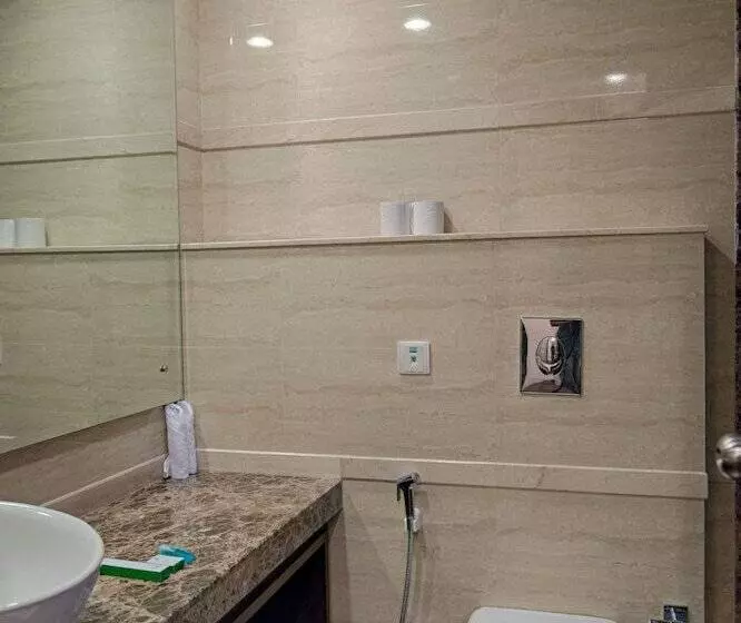 Fotos del hotel Stately Suites Nh 8:  6