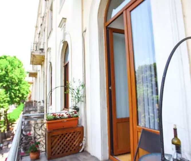 Fotos del hotel Rustaveli:  8