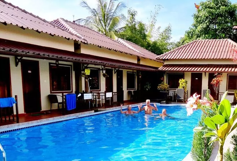 Fotos del hotel Makara Bungalows:  11
