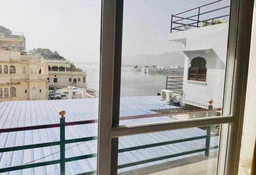 Fotos del hotel Devraj Niwas:  10