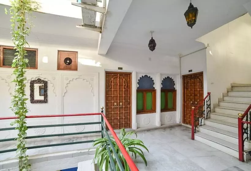 Fotos del hotel Devraj Niwas:  13