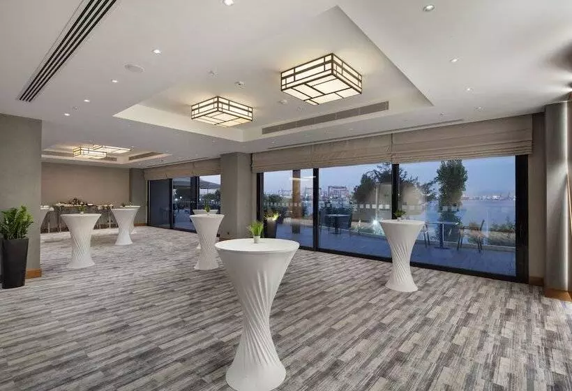 Fotos del hotel Holiday Inn Istanbul  Tuzla Bay, An Ihg:  25
