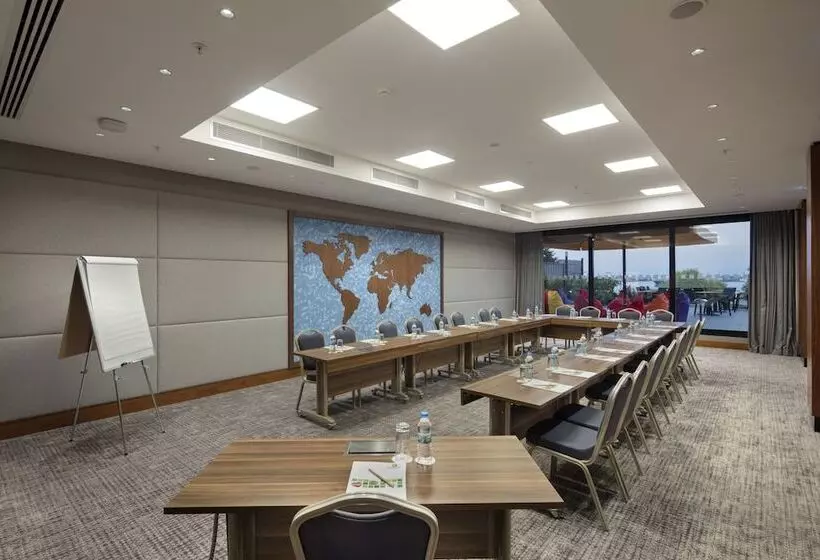 Fotos del hotel Holiday Inn Istanbul  Tuzla Bay, An Ihg:  8