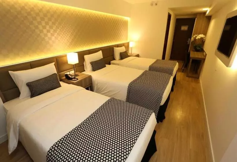 Fotos del hotel Royal Regency Palace:  2