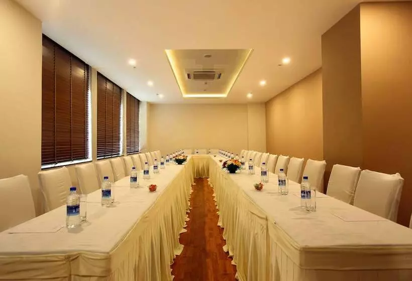 Fotos del hotel Starlit Suites:  10