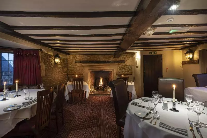 Fotos del hotel The Bell Inn Stilton:  2