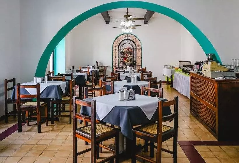 Fotos del hotel Montejo:  3