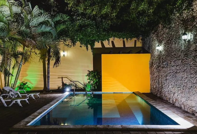 Fotos del hotel Montejo:  7