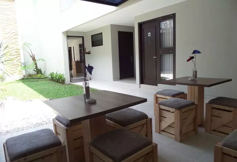 Fotos del hotel Shinta Guest House:  2