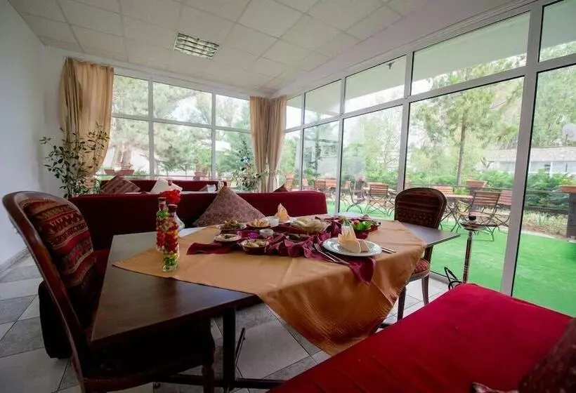 Fotos del hotel Voila Mamaia:  4