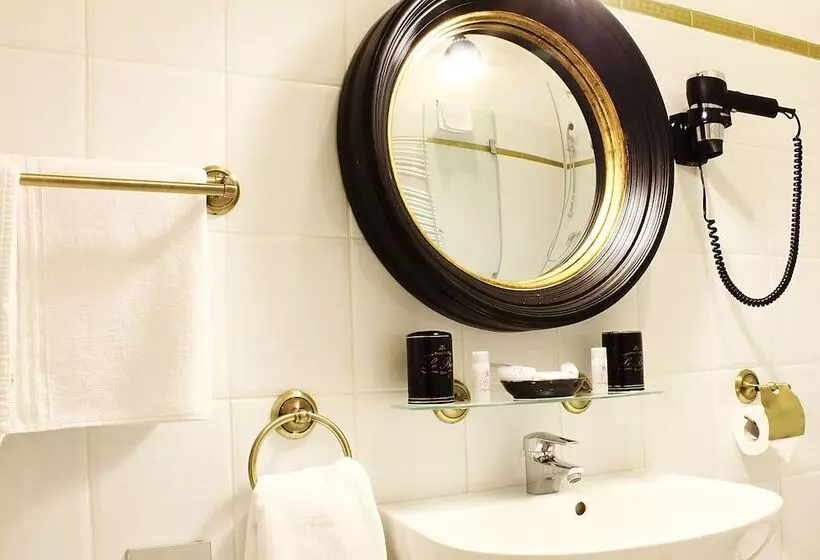 Fotos del hotel Milford Suites Budapest:  4