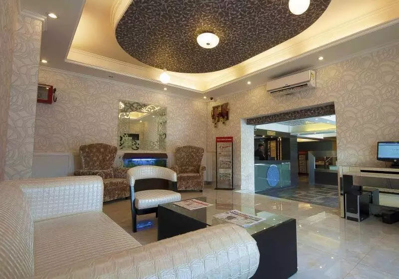 Fotos del hotel Pitrashish Premium:  8