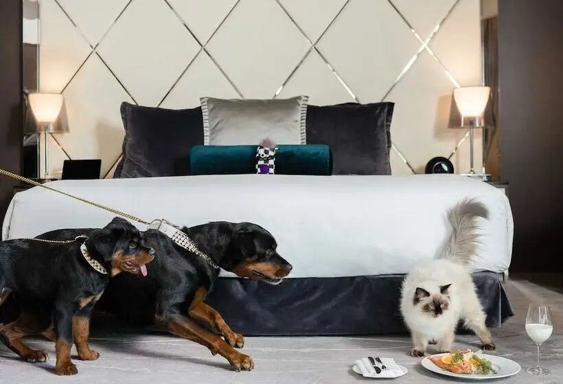 Trump International  & Tower Vancouver