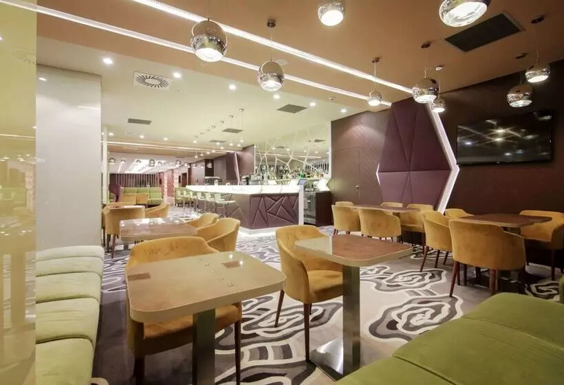 Fotos del hotel Ramada Plaza Craiova:  6