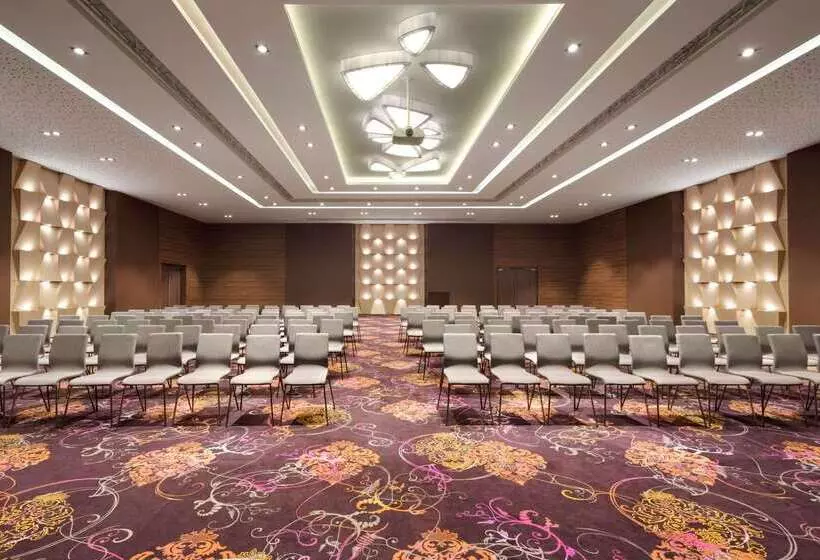 Fotos del hotel Ramada Plaza Craiova:  21
