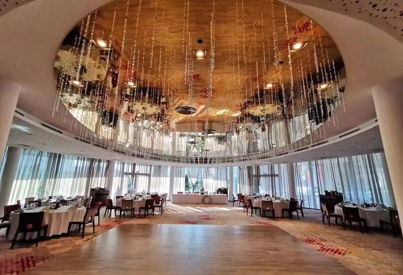 Fotos del hotel Ramada Plaza Craiova:  11